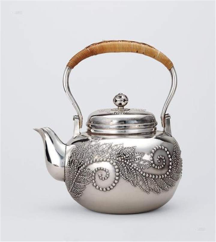 一把银壶的茶道与“物道”