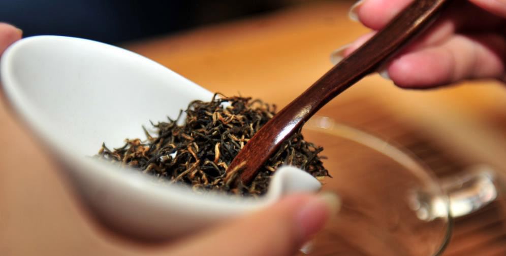 普洱熟茶和红茶有什么区分