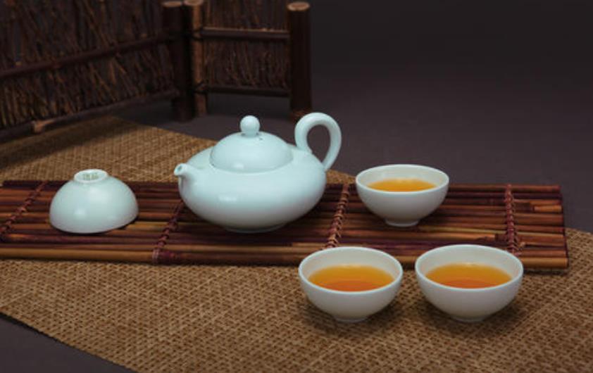 茶壶紫砂好还是陶瓷好