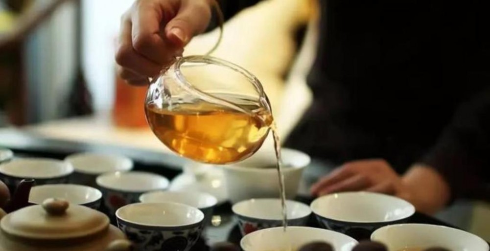 蜂蜜泡茶叶的正确方法