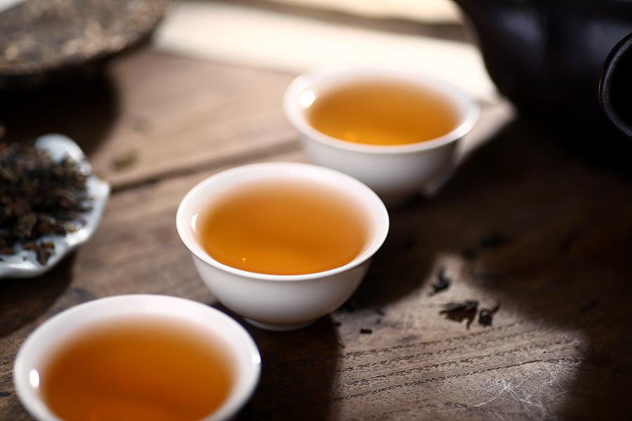 《茶经》的记载“茶之为饮，发乎神农”的观点