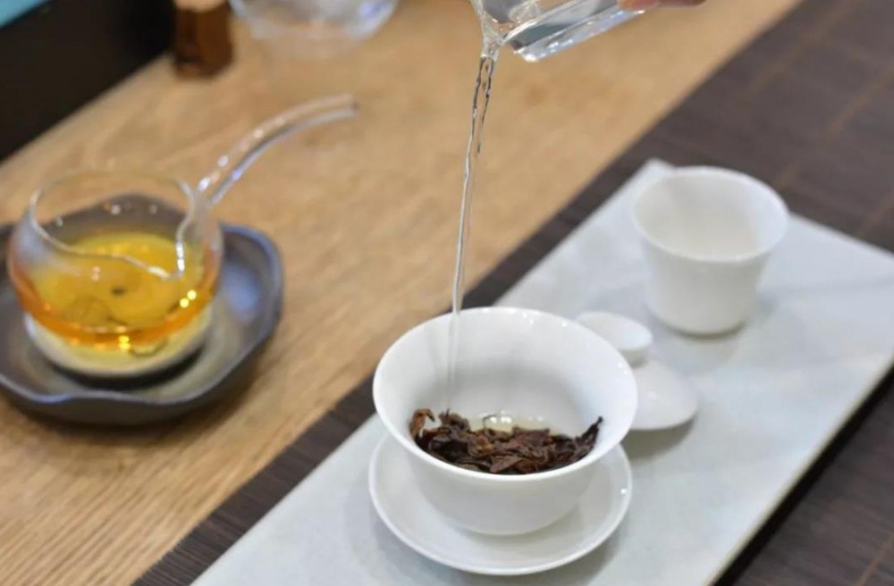 普洱沱茶与普洱散茶的品质特征