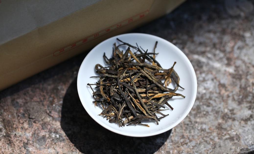 乌龙茶红茶绿茶的区分