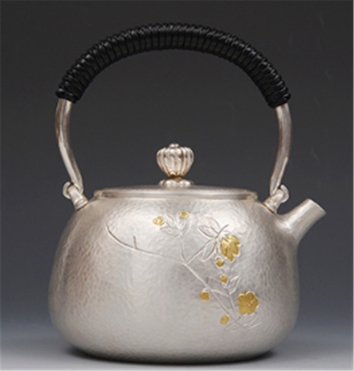 金壶、银壶、铁壶、老铁壶、陶壶、玻璃壶烧水泡茶有啥区分？